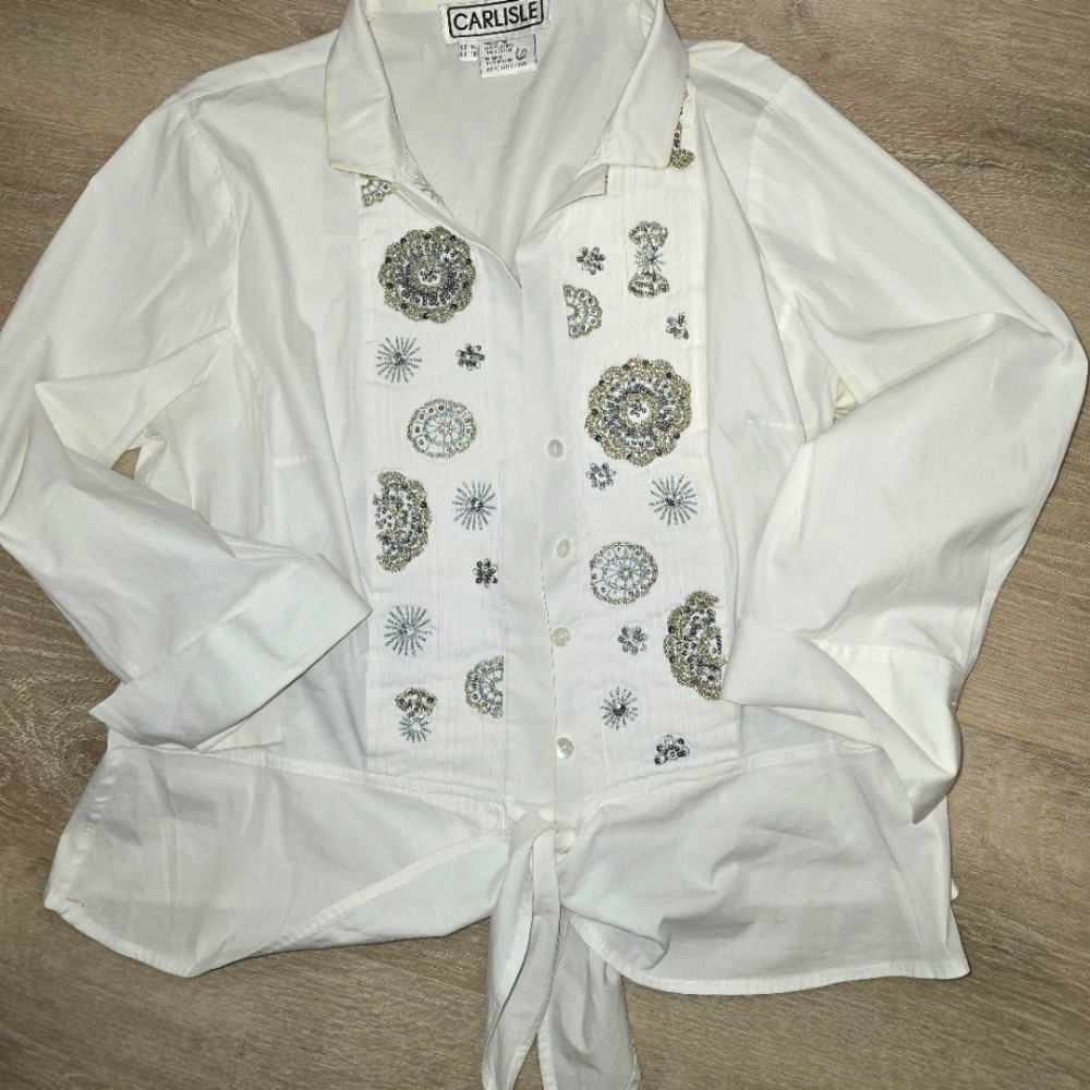 CARLISLE WHITE WITH SILVER/ GOLD EMBELLISHMENTS TIE FRONT BUTTON DOWN SZ 14 NWOT